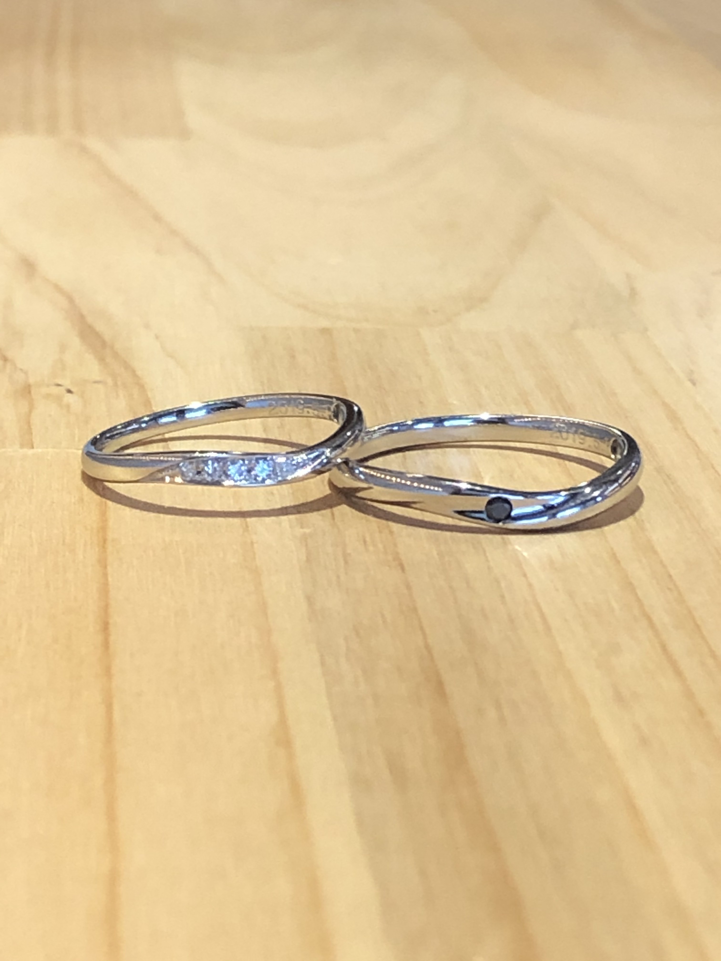 結婚指輪ウェーブ型