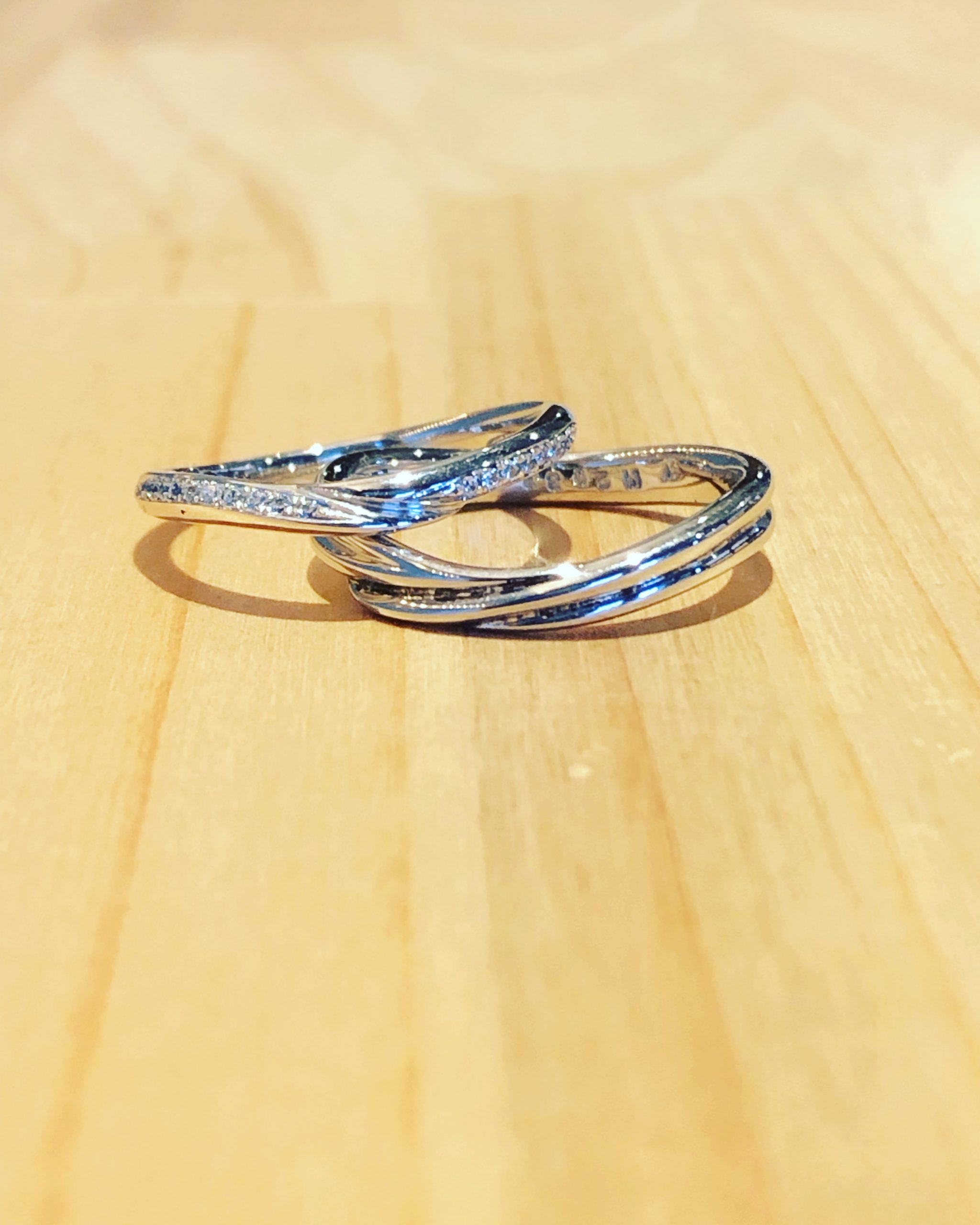 結婚指輪V型新作デザイン